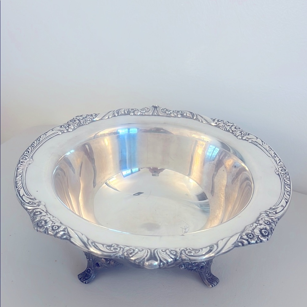 Vintage Round Silverplate Centerpiece HERITAGE Hallowware Large 12”Footed Fancy